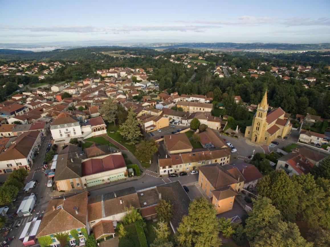 L'Atelier Cosy - Maison De Village Atypique Saint-Georges-d'Esperanche ภายนอก รูปภาพ